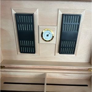 Cigar box